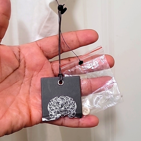 VINCE CAMUTO WOMEN'S PLUS SIZE SHIRT WITH BUTTON IN FRONT IVORY SIZ… - Picture 8 of 10